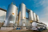 Indústria com silos